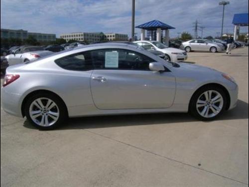 Hyundai Genesis Coupe 2010 photo 2