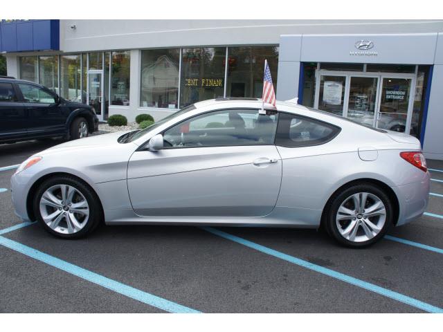 Hyundai Genesis Coupe 2010 photo 3