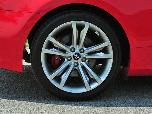 Hyundai Genesis Coupe 2010 photo 2