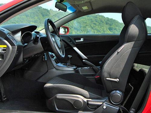 Hyundai Genesis Coupe 2010 photo 3