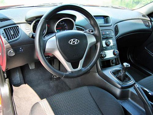 Hyundai Genesis Coupe 2010 photo 4