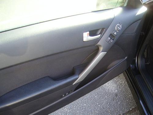 Hyundai Genesis Coupe 2010 photo 4