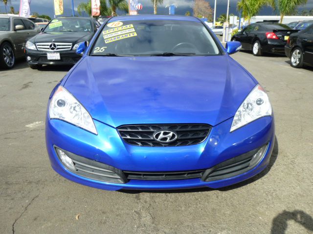 Hyundai Genesis Coupe 2010 photo 4