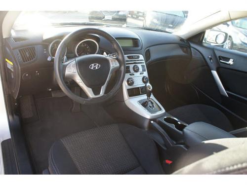 Hyundai Genesis Coupe 2010 photo 2