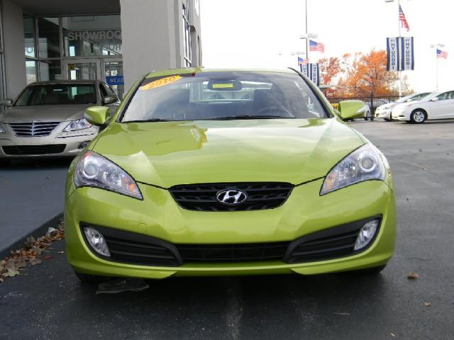 Hyundai Genesis Coupe 2010 photo 1