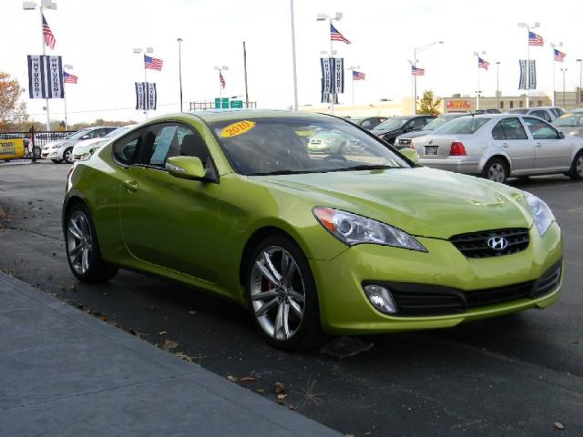 Hyundai Genesis Coupe 2010 photo 2