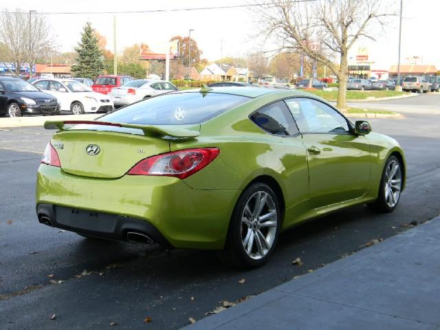 Hyundai Genesis Coupe 2010 photo 3
