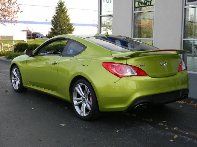 Hyundai Genesis Coupe 2010 photo 5