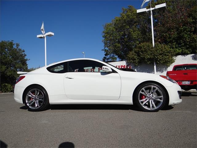 Hyundai Genesis Coupe 2010 photo 3