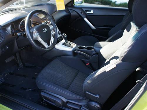 Hyundai Genesis Coupe 2010 photo 2