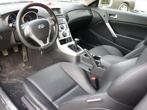 Hyundai Genesis Coupe 2010 photo 3