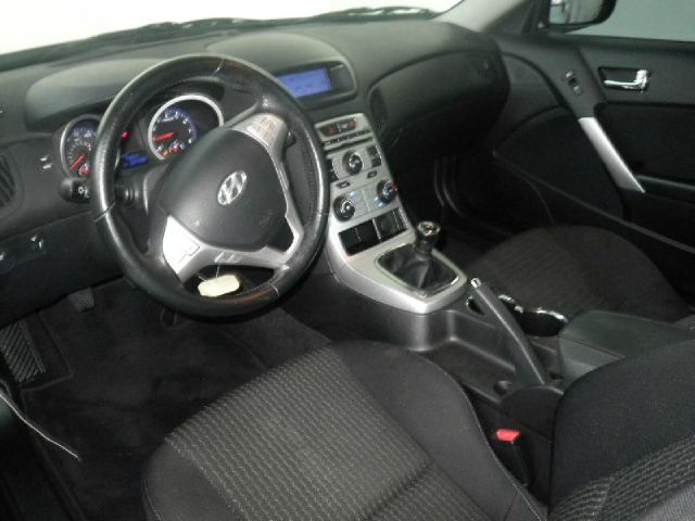 Hyundai Genesis Coupe 2010 photo 0