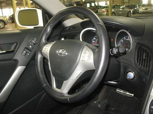 Hyundai Genesis Coupe 2010 photo 2