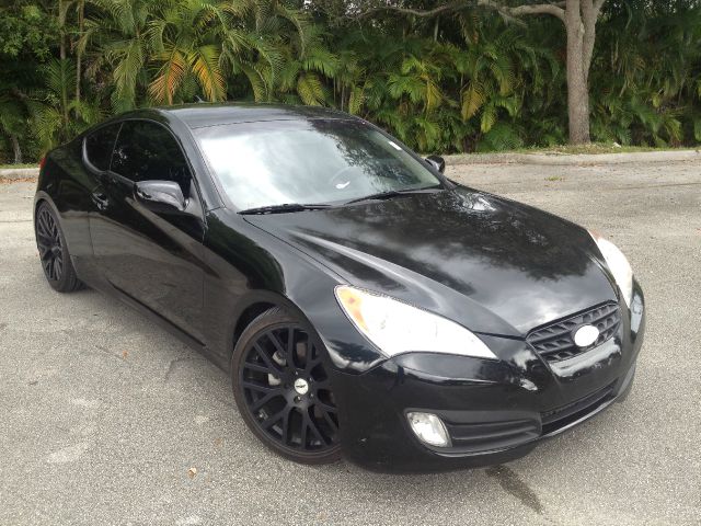 Hyundai Genesis Coupe 2010 photo 2