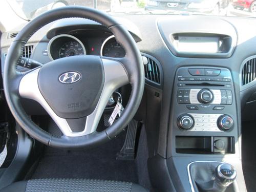 Hyundai Genesis Coupe 2010 photo 2