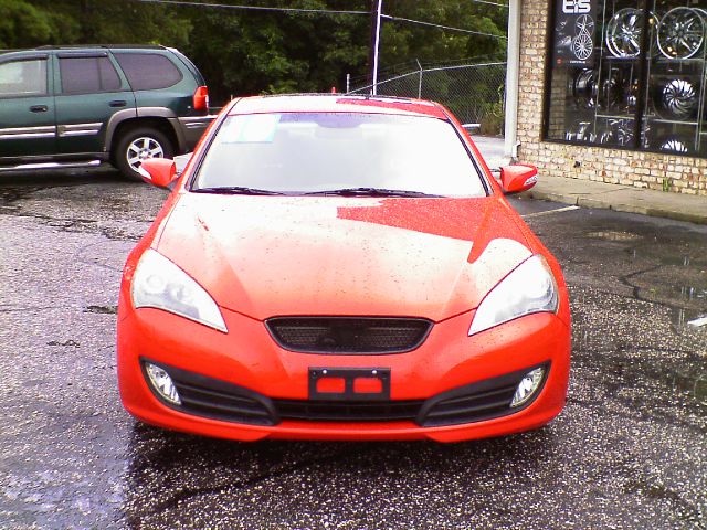 Hyundai Genesis Coupe 1500 SLT Quad Cab 4x4 HEMI Coupe