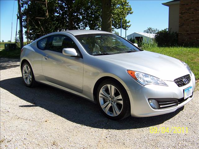 Hyundai Genesis Coupe Coupe 2D (6 Spd) Sports Car