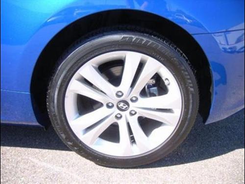 Hyundai Genesis Coupe 2010 photo 2