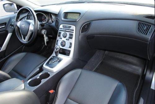 Hyundai Genesis Coupe 2010 photo 2