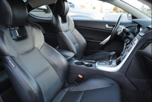 Hyundai Genesis Coupe 2010 photo 3