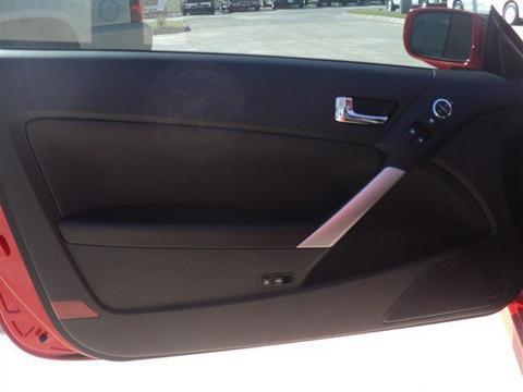 Hyundai Genesis Coupe 2010 photo 2