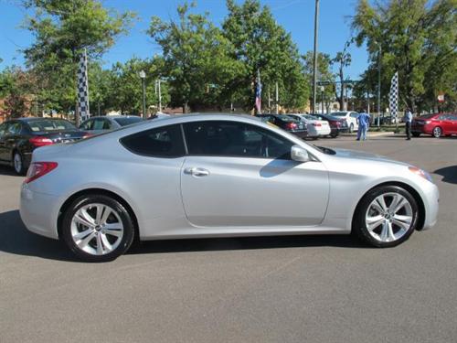 Hyundai Genesis Coupe 2010 photo 1
