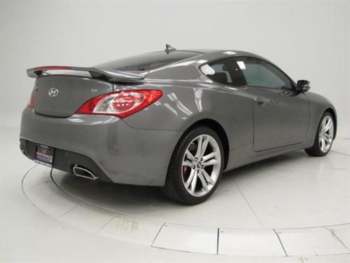 Hyundai Genesis Coupe 2010 photo 2