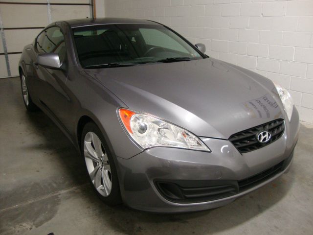 Hyundai Genesis Coupe 2011 photo 2