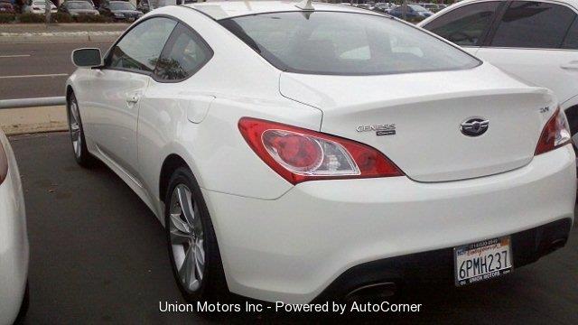 Hyundai Genesis Coupe 2011 photo 2