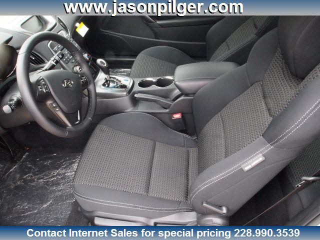 Hyundai Genesis Coupe 2011 photo 3