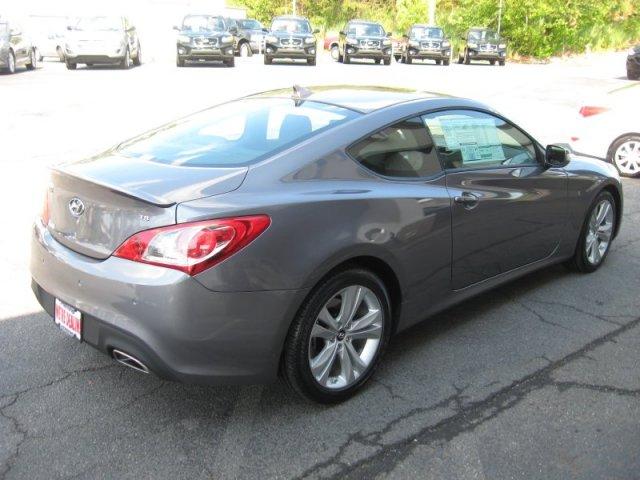 Hyundai Genesis Coupe 2011 photo 5