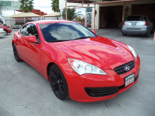Hyundai Genesis Coupe 2011 photo 4