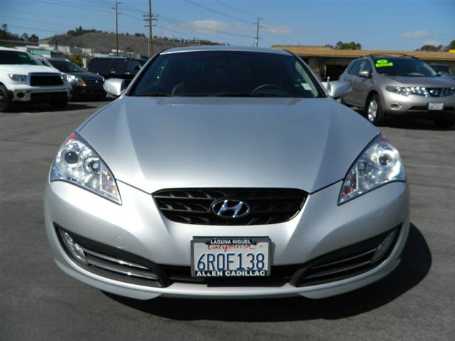 Hyundai Genesis Coupe 2011 photo 4