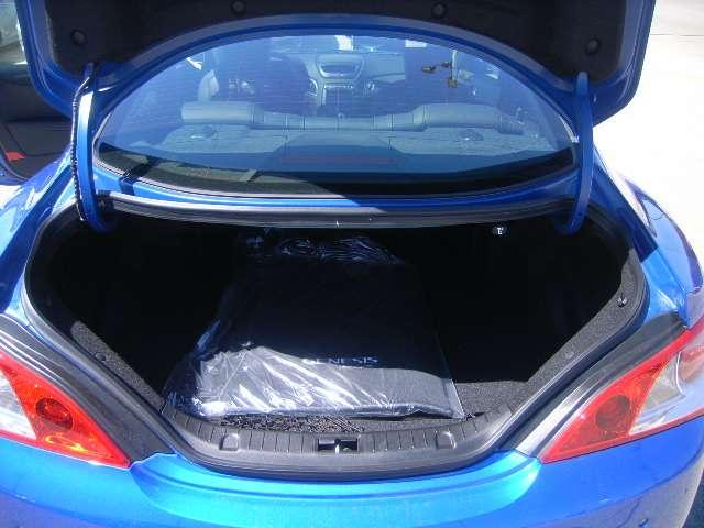 Hyundai Genesis Coupe 2011 photo 2