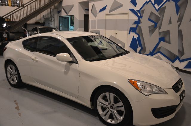 Hyundai Genesis Coupe 2011 photo 3