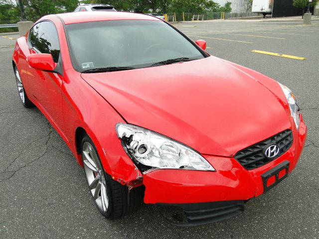 Hyundai Genesis Coupe 2011 photo 2