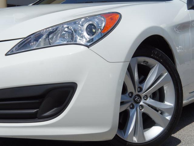 Hyundai Genesis Coupe 2012 photo 2
