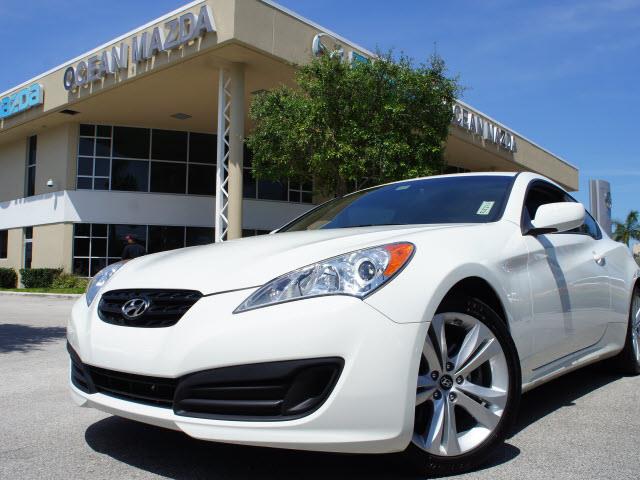 Hyundai Genesis Coupe 2012 photo 4
