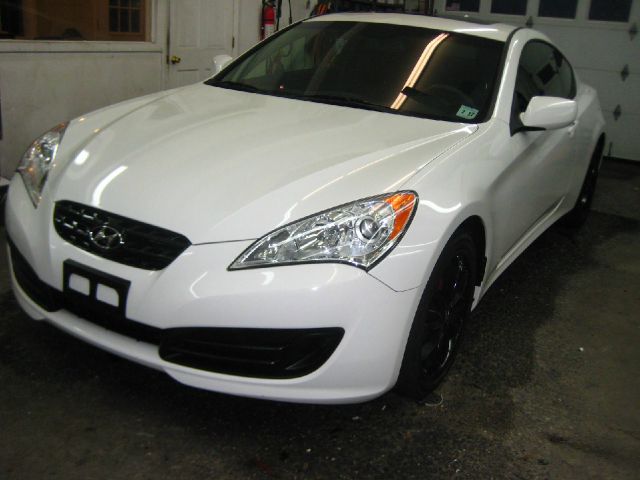 Hyundai Genesis Coupe 2008 Dodge Coupe