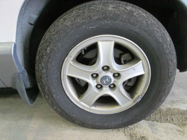 Hyundai Santa Fe FWD 4dr Sport SUV