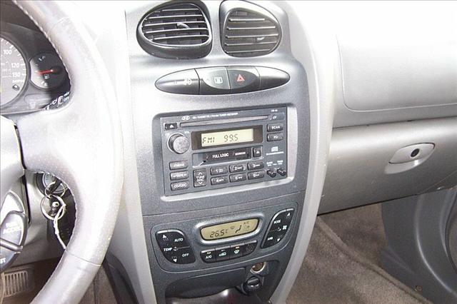 Hyundai Santa Fe 2002 photo 1