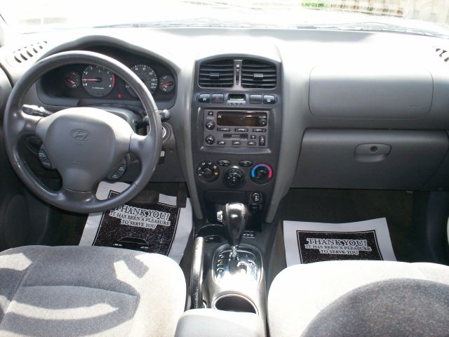 Hyundai Santa Fe 2003 photo 8