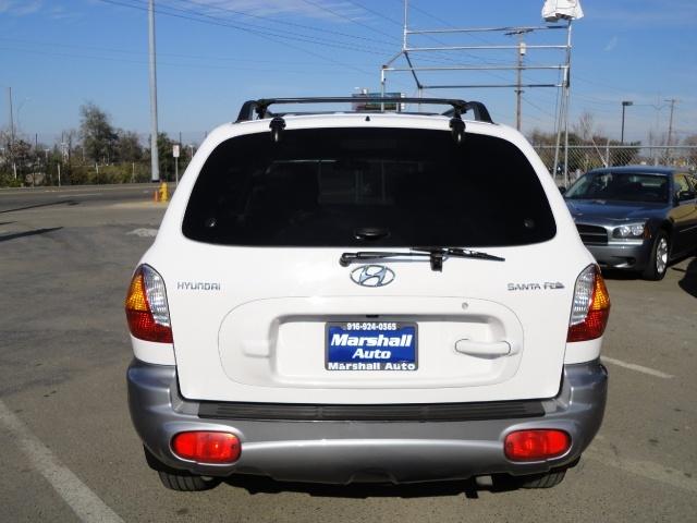 Hyundai Santa Fe 2003 photo 2
