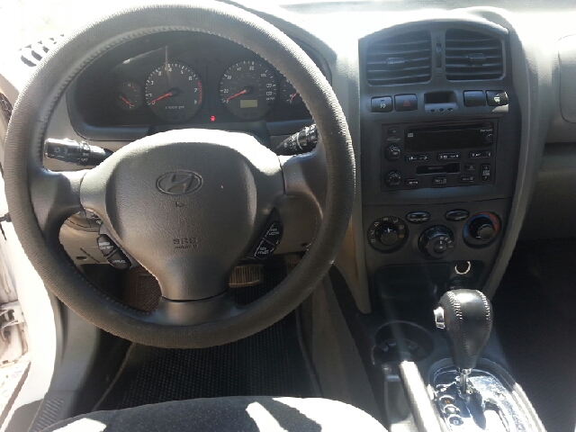 Hyundai Santa Fe 2003 photo 1