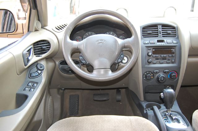 Hyundai Santa Fe 2003 photo 2