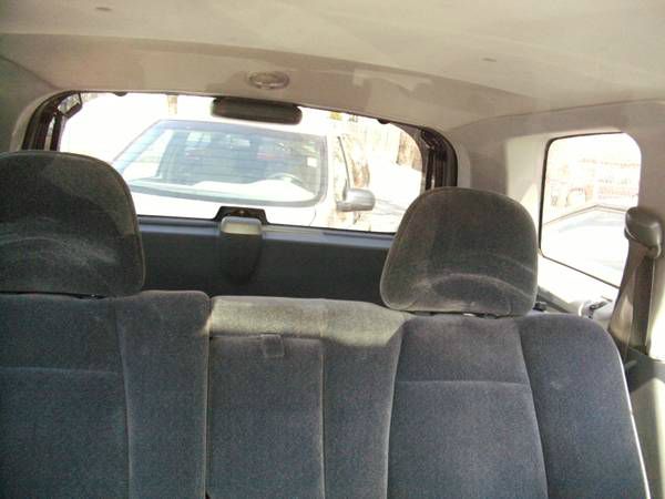 Hyundai Santa Fe 4dr Sdn 2.4L FWD SUV