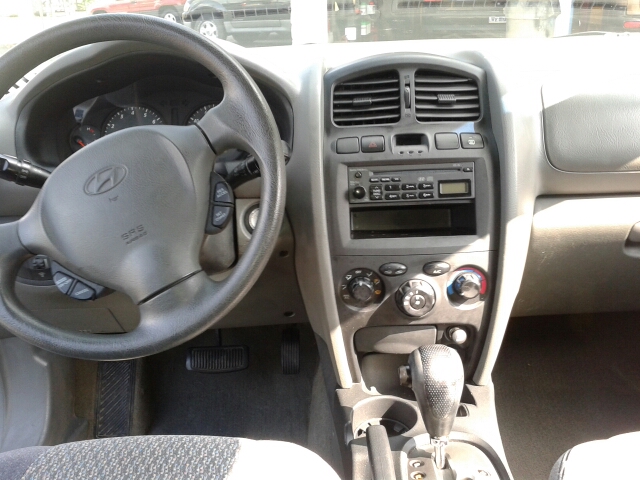 Hyundai Santa Fe 2004 photo 3