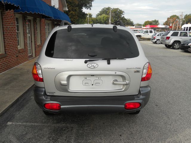 Hyundai Santa Fe 2004 photo 1