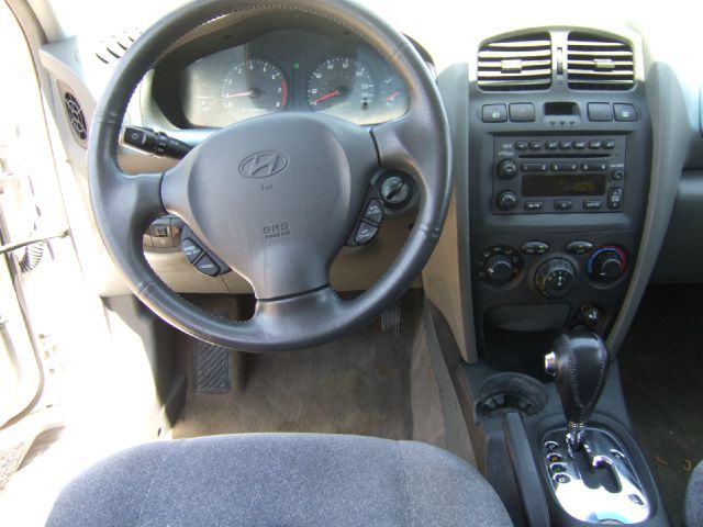 Hyundai Santa Fe 2004 photo 1