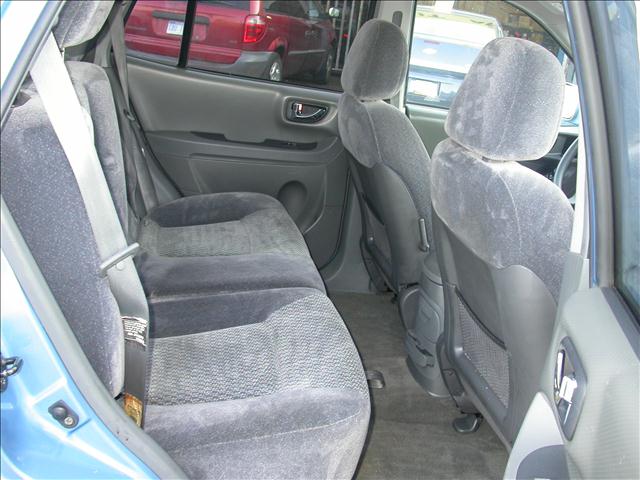 Hyundai Santa Fe 2004 photo 2